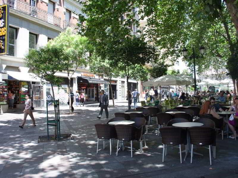 Gran Via Sol Apartamentos Madrid Exterior photo