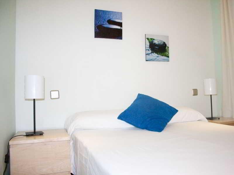 Gran Via Sol Apartamentos Madrid Exterior photo